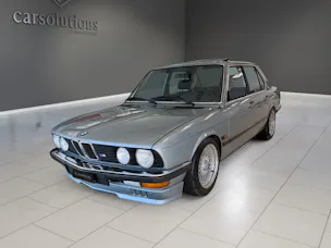 BMW 528i