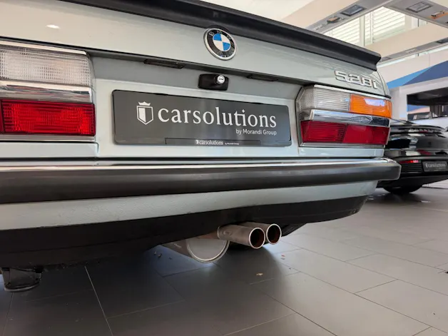 BMW 528i