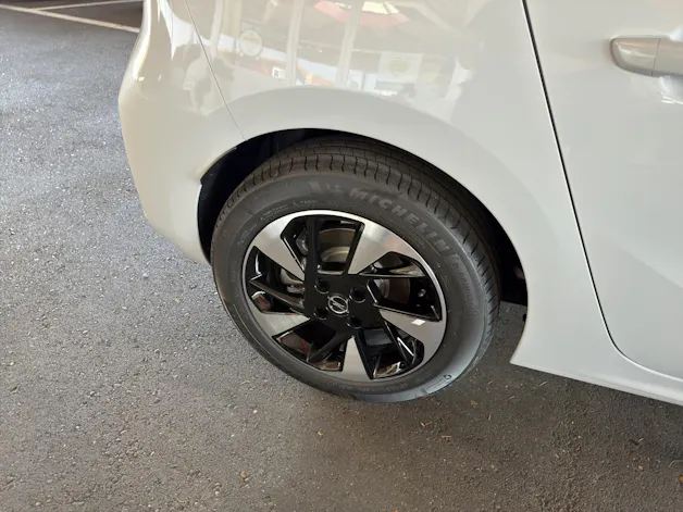OPEL Corsa-e 156 GS Pack Komfort 3 Phaser