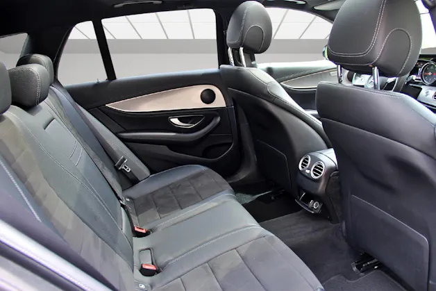 MERCEDES-BENZ E 220 d Swiss Star AMG Line 4Matic 9G-Tronic