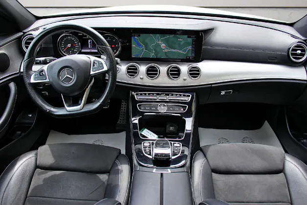 MERCEDES-BENZ E 220 d Swiss Star AMG Line 4Matic 9G-Tronic