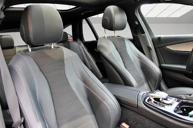 MERCEDES-BENZ E 220 d Swiss Star AMG Line 4Matic 9G-Tronic