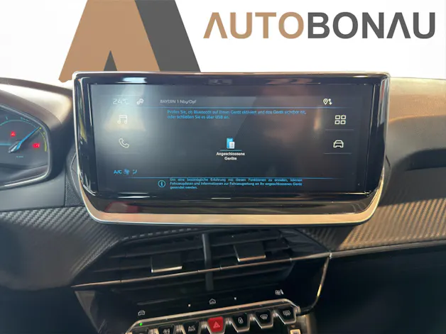 PEUGEOT 208 1.2 Hybrid Style