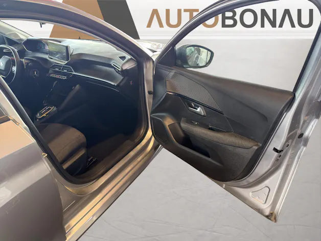 PEUGEOT 208 1.2 Hybrid Style