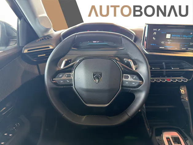 PEUGEOT 208 1.2 Hybrid Style