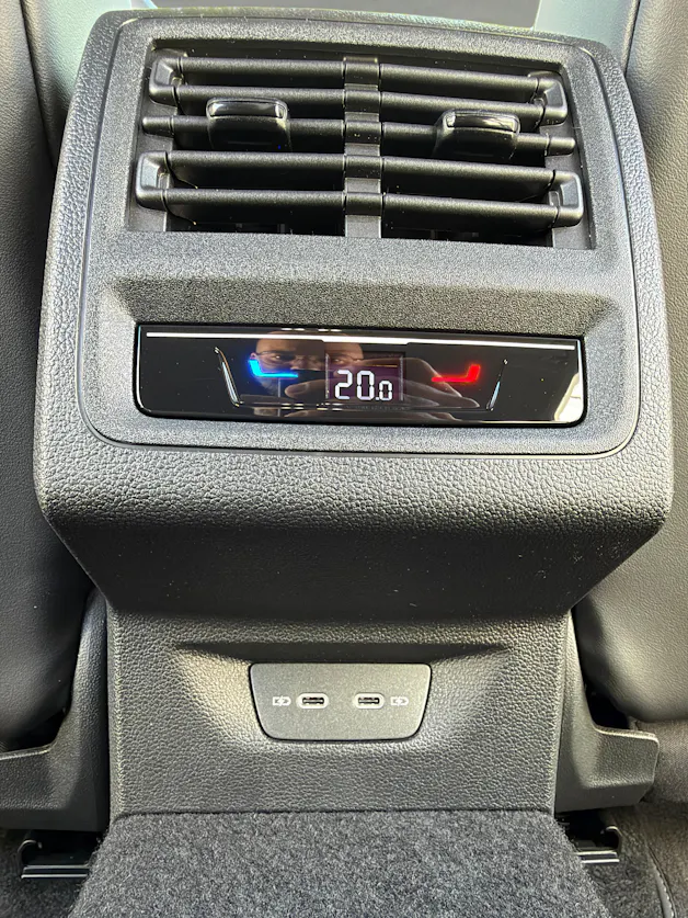 VW Golf Variant 2.0 TSI R-Line DSG 4 Motion