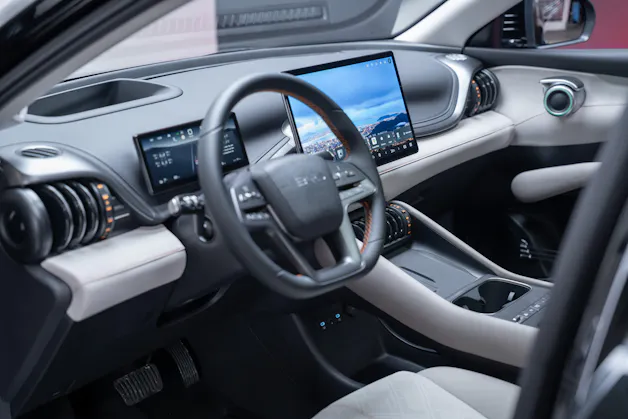 BYD Atto 3 EVO 74.8 kWh Excellence AWD / Head-Up / Panorama-Schiebedach / 360° Kamera