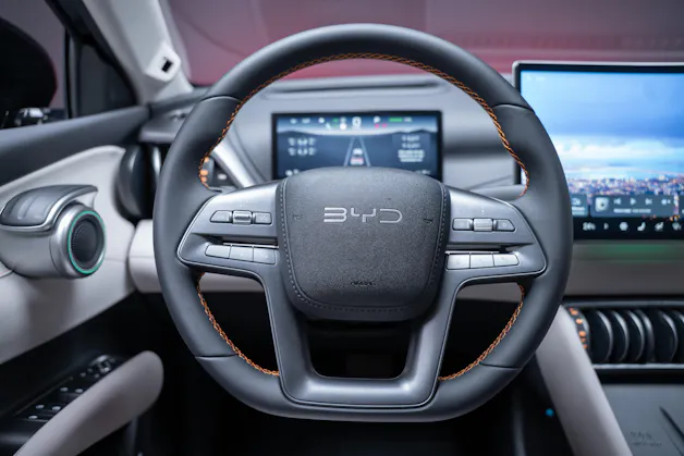 BYD Atto 3 EVO 74.8 kWh Excellence AWD / Head-Up / Panorama-Schiebedach / 360° Kamera