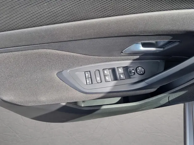PEUGEOT 308 SW 1.2 Hybrid Style