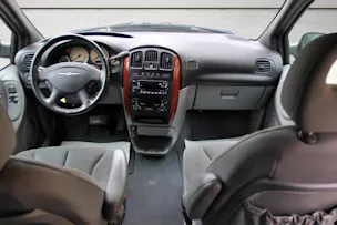CHRYSLER Grand Voy. 2.8 CRD LX Automatic
