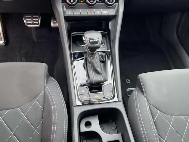 SKODA Karoq 1.5 TSi SportLine DSG-Automat
