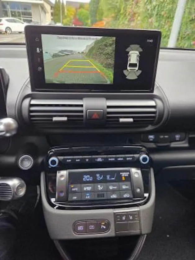 HYUNDAI Inster 49kWh Amplia