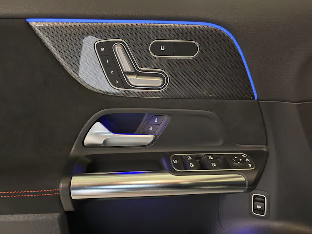 MERCEDES-BENZ GLA 220 d AMG 4M H247