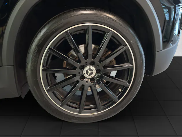 MERCEDES-BENZ GLA 220 d AMG 4M H247