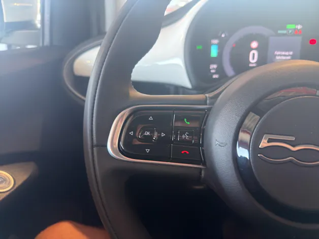 FIAT 500 Electric Cult 320KM