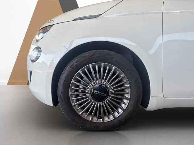 FIAT 500 Electric Cult 320KM