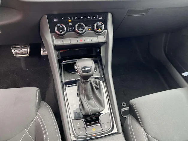 SKODA Karoq 1.5 TSi SportLine DSG-Automat