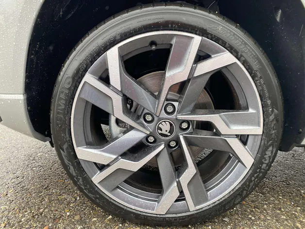 SKODA Karoq 1.5 TSi SportLine DSG-Automat