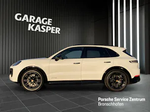 PORSCHE Cayenne GTS