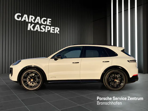 PORSCHE Cayenne GTS