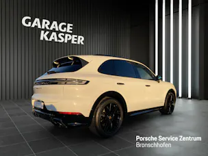 PORSCHE Cayenne GTS
