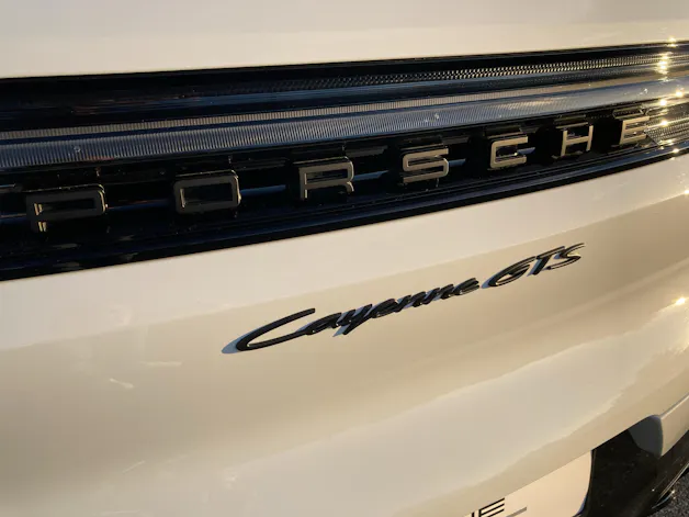 PORSCHE Cayenne GTS