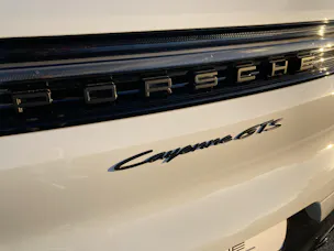 PORSCHE Cayenne GTS