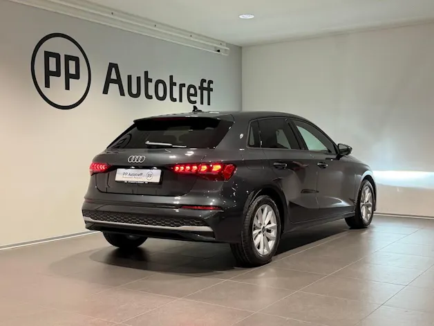 AUDI A3 Sportback TFSI 85 kW Ambition S-tronic