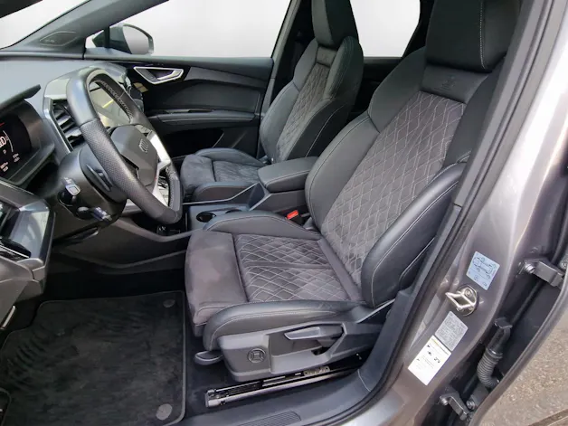 AUDI Q4 e-tron 45 quattro