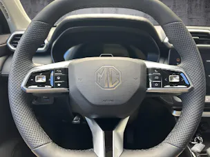 MG ZS 1.5 Hybrid+ Luxury
