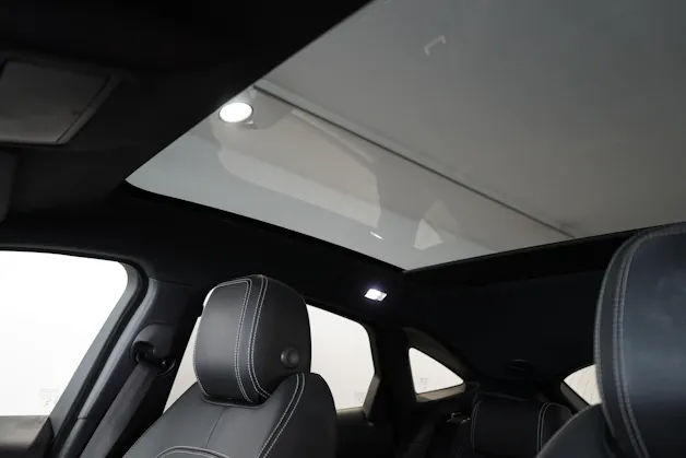 Jaguar E-Pace 2.0 T 250 R-Dynamic SE AWD