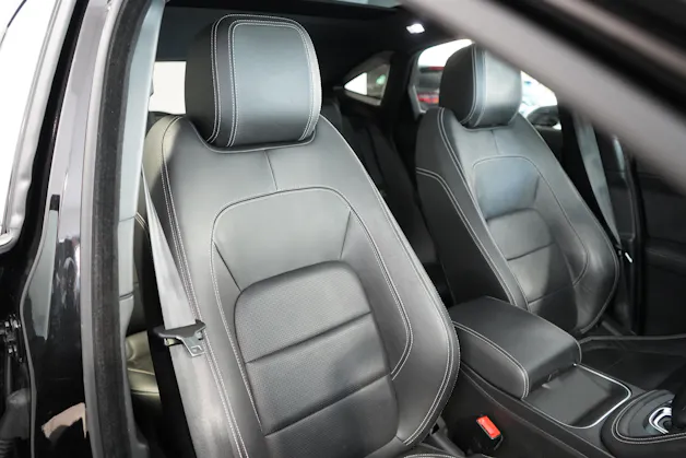 Jaguar E-Pace 2.0 T 250 R-Dynamic SE AWD