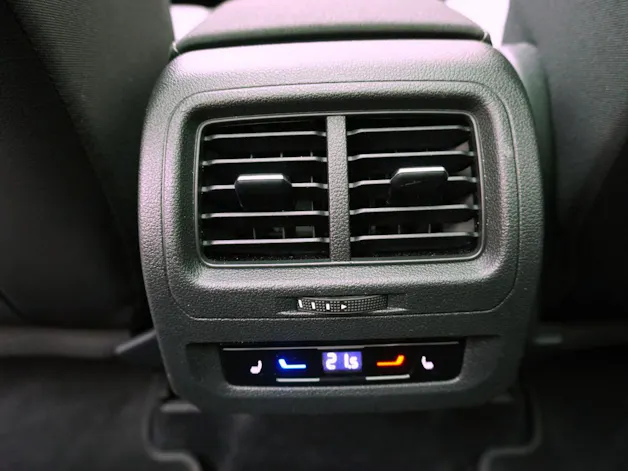 VW Touran 1.5 TSI DSG R-Line Black Style