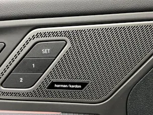 BMW X1 U11 23d xDrive paddles
