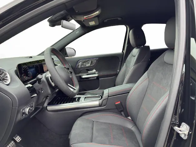 MERCEDES-BENZ GLA 250 e EQ Star AMG Line