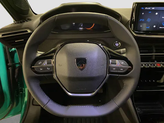 PEUGEOT 208 1.2 Hybrid Allure ENVY