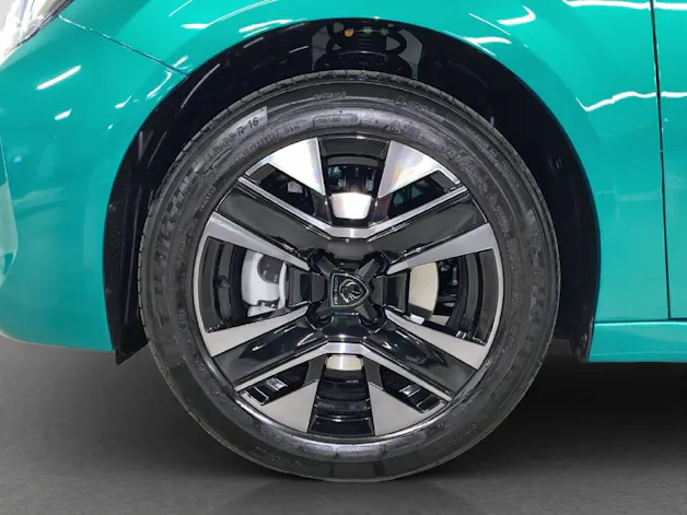 PEUGEOT 208 1.2 Hybrid Allure ENVY