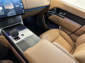 Fahrzeugbild LAND ROVER Range Rover 3.0 I6 P550e Autobiography