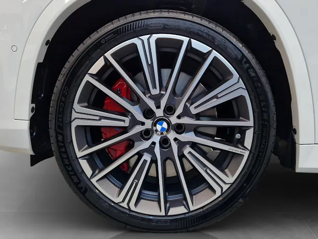 BMW iX1 xDrive30 M Sport Pro