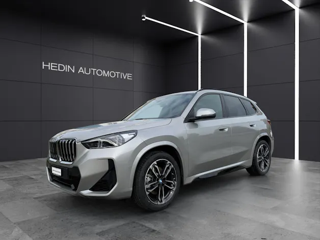 BMW X1 U11 23i xDrive paddles