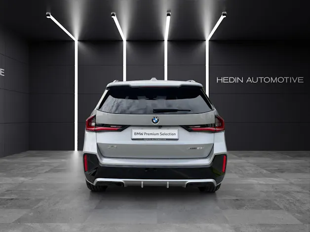 BMW X1 U11 23i xDrive paddles