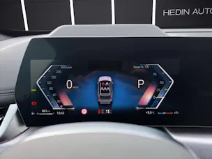 BMW X1 U11 23i xDrive paddles