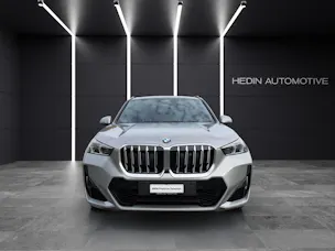 BMW X1 U11 23i xDrive paddles