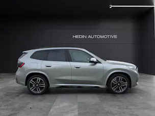 BMW X1 U11 23i xDrive paddles