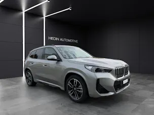BMW X1 U11 23i xDrive paddles