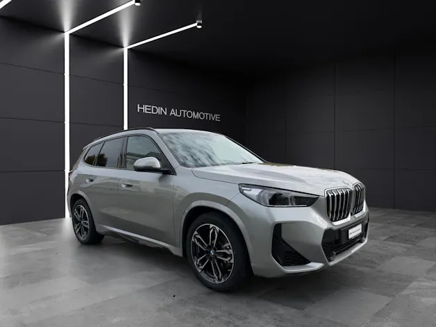 BMW X1 U11 23i xDrive paddles