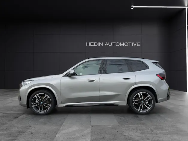 BMW X1 U11 23i xDrive paddles