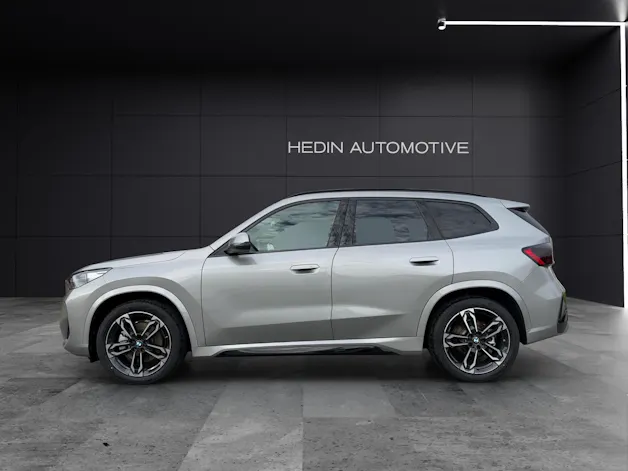 BMW X1 U11 23i xDrive paddles