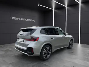 BMW X1 U11 23i xDrive paddles
