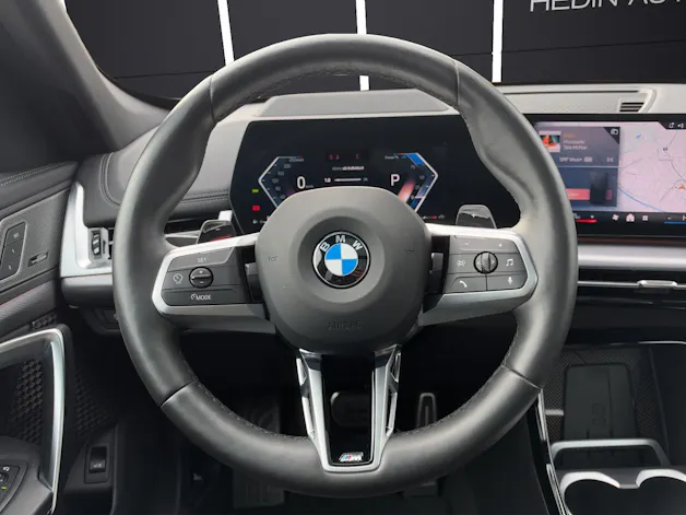 BMW X1 U11 23i xDrive paddles